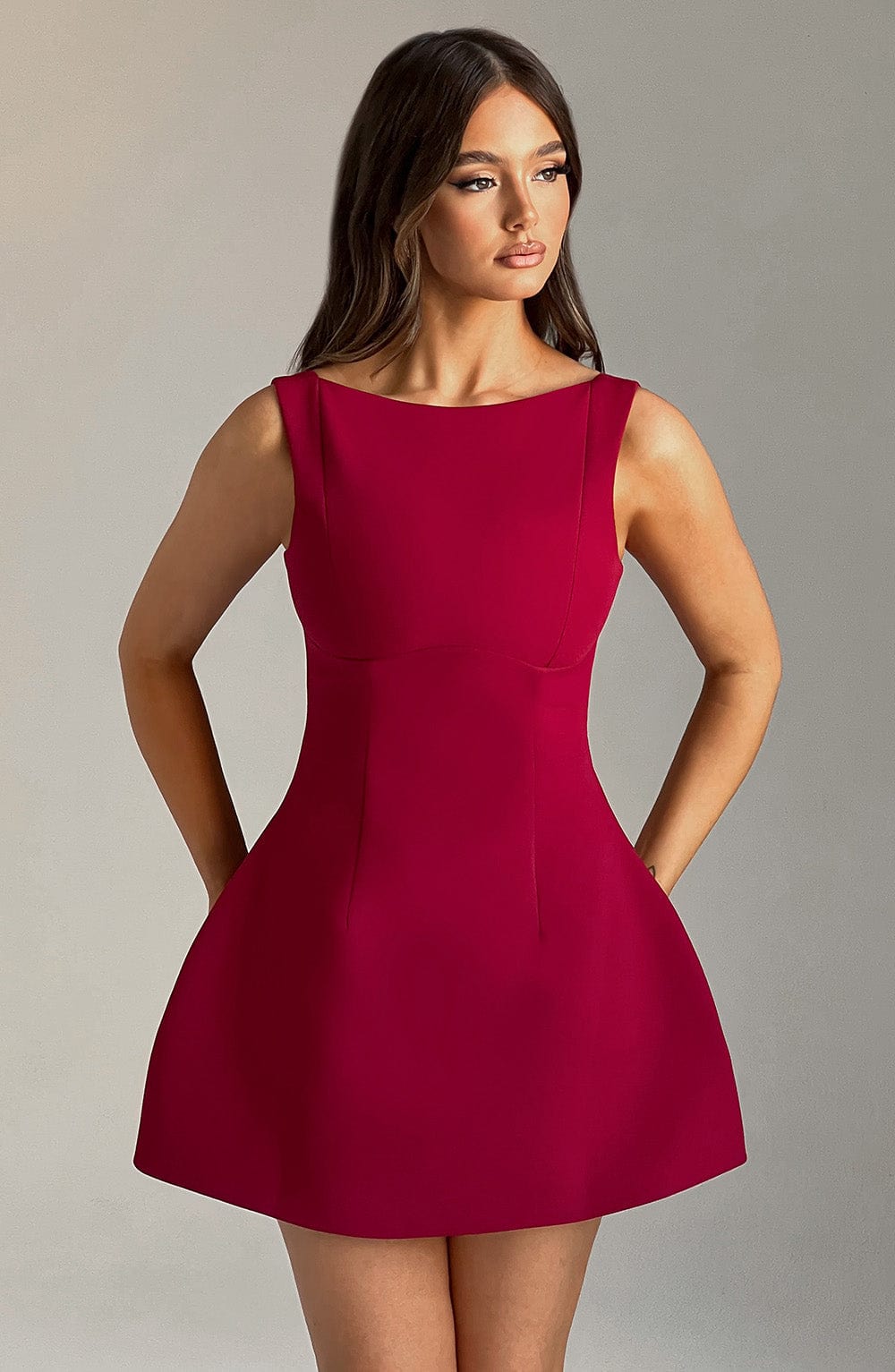 NOIR BACKLESS MINI DRESS - WINE