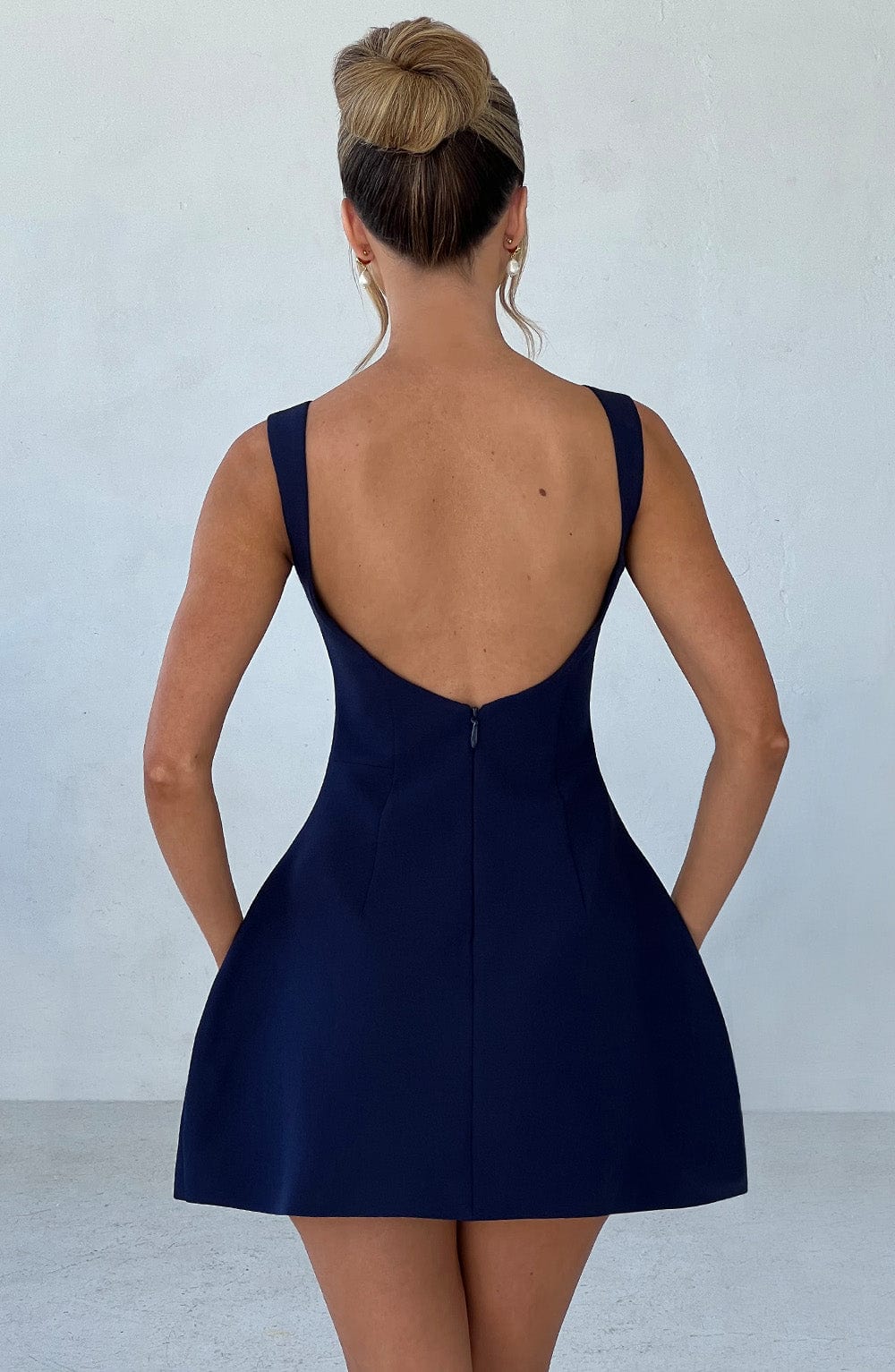 NOIR BACKLESS MINI DRESS - NAVY